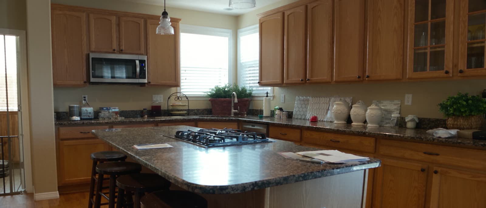 Right Touch Painting crew finishing a Denver-area built-in