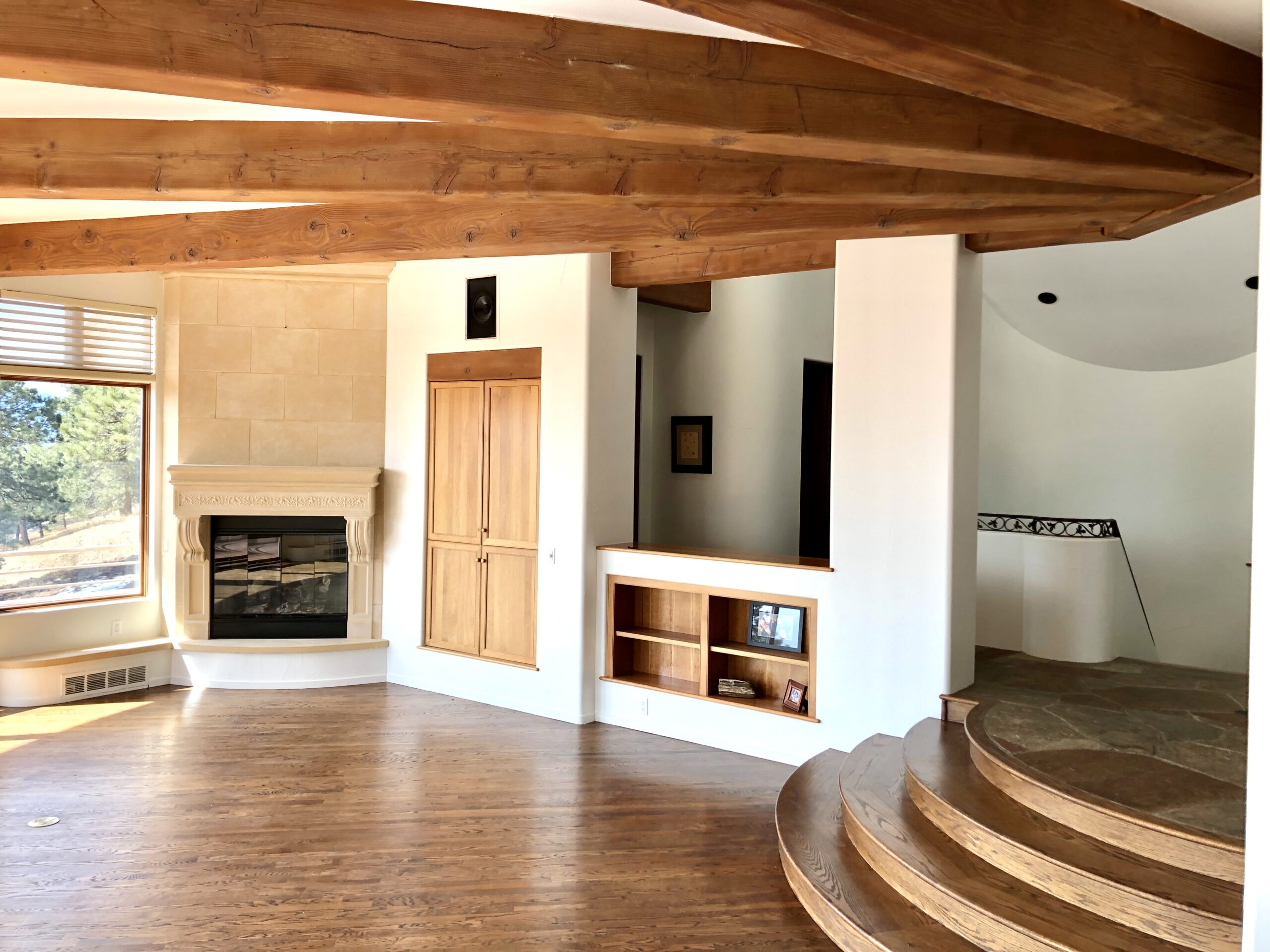Freshly painted interior living space in Highlands Ranch, Colorado